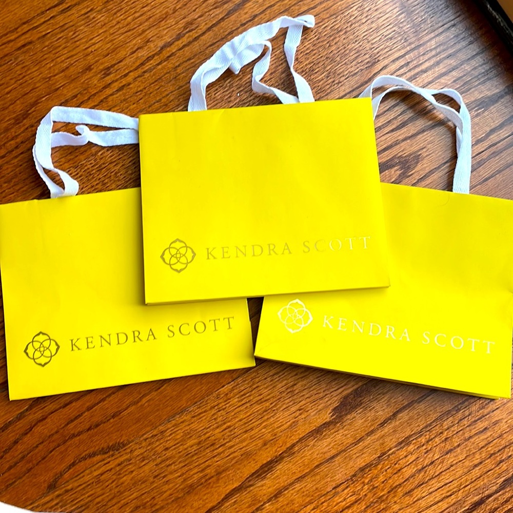 3 Kendra Scott Medium Shopping Bags 🛍